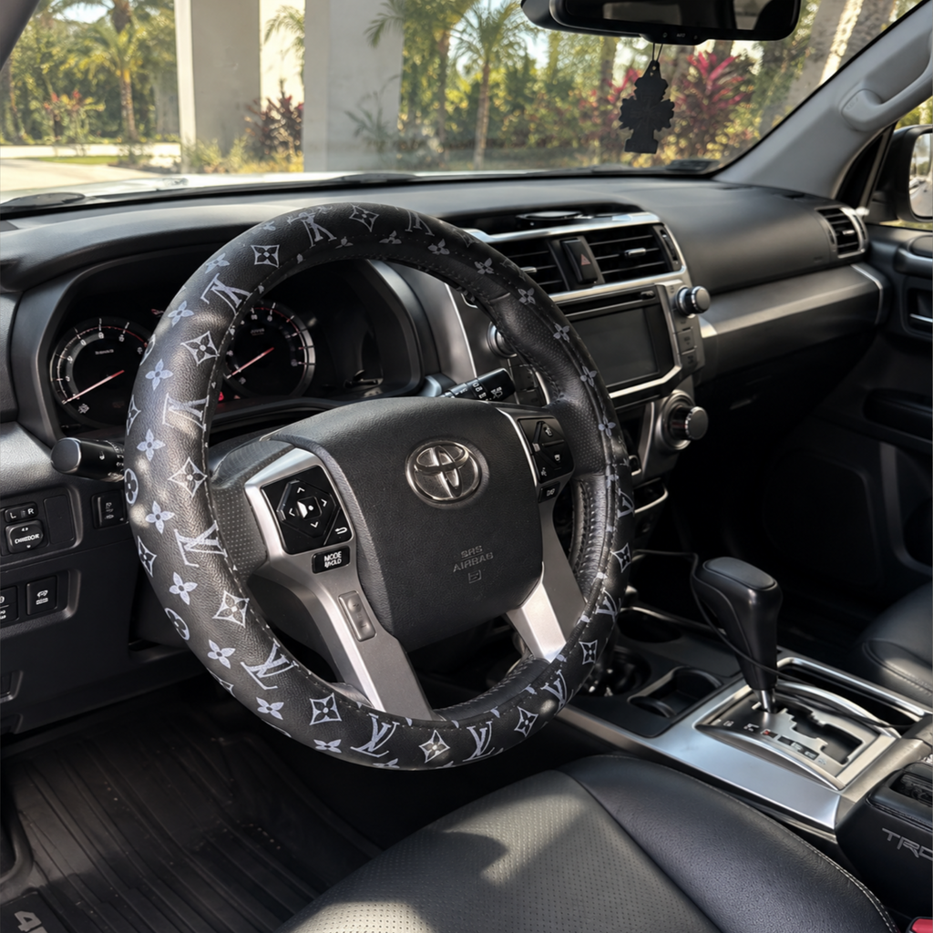 LV Steering Wheel Covers
